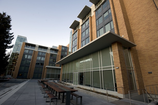 UBC Q'ələχən and Həm'ləsəm' Houses at Totem Park Residence photo